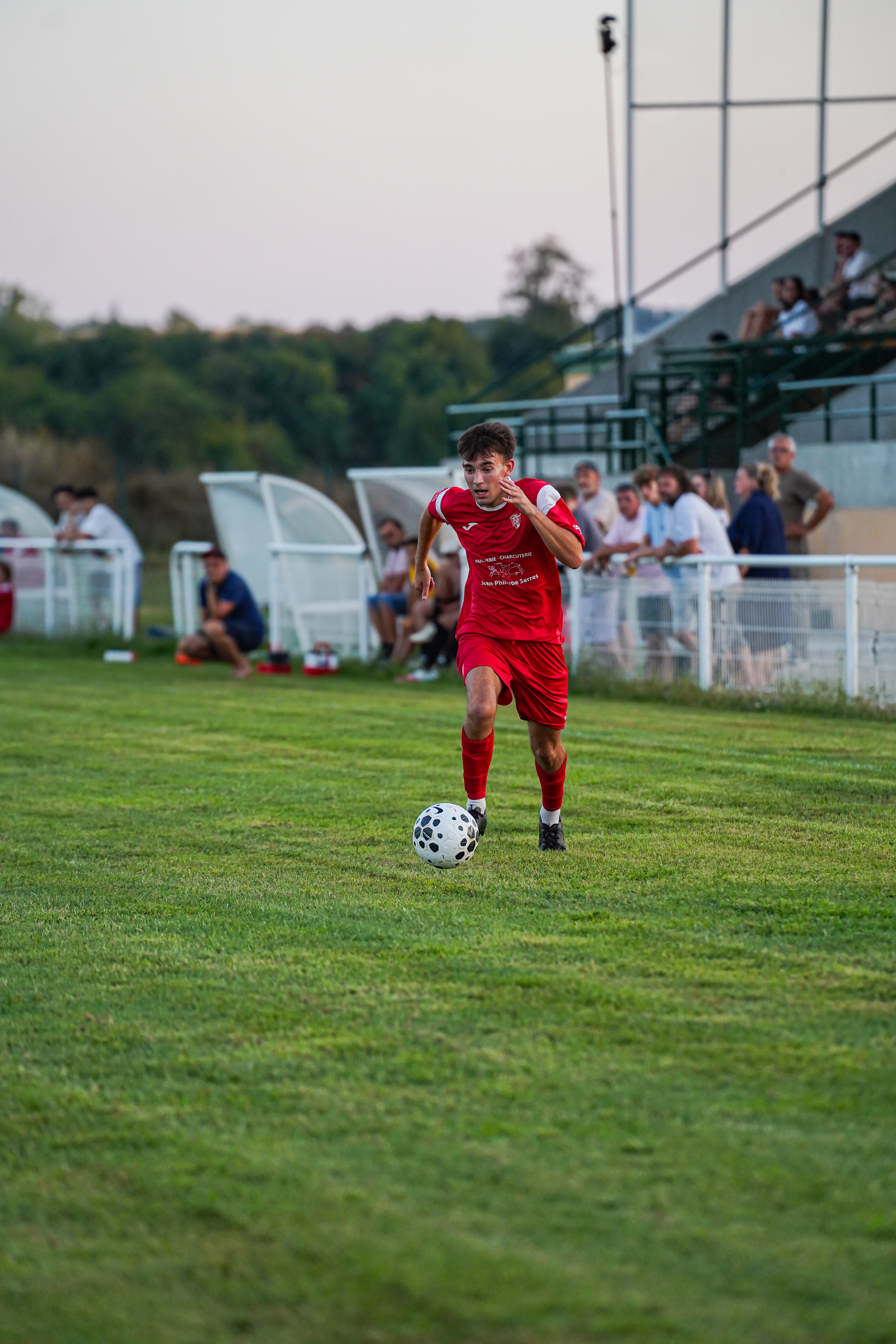 ASSA Pays du Dropt – football – conduite de balle devant la tribune